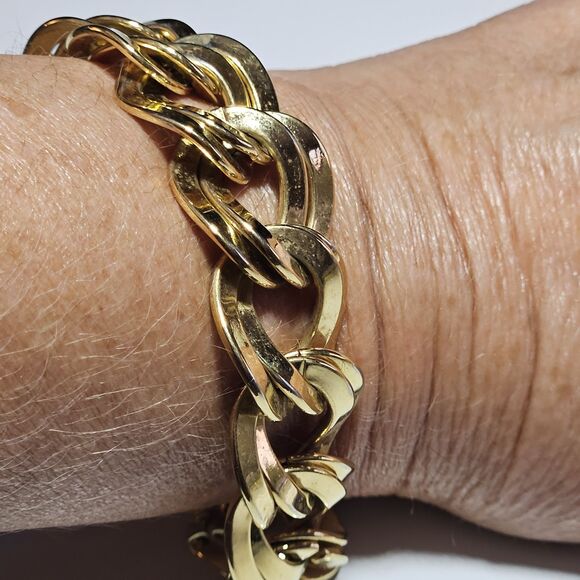 **Sale** VTG Monet Chain Bracelet Gold Tone Curb Link Classy Bold Statement 7.5" - Picture 5 of 16